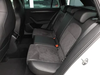 Superb Kombi SPORTLINE PHEV 156/218 DSG - Image 13