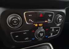 Compass LONGITUDE 4x4 2,0 Aut - Image 5