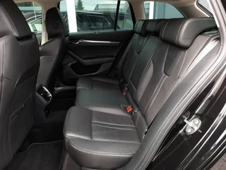 Octavia Combi FIRST ED PHEV DSG - Image 12