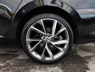 Superb Kombi SPORTLINE PHEV 156/218 DSG - Image 15