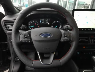 Focus Turnier 1,0 EcoBoost Hybrid ST-Line Aut - Image 8