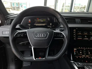 e-tron SB 50 quattro S-LINE BLACK EDITION - Image 9