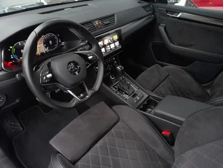 Superb Kombi SPORTLINE PHEV 156/218 DSG - Image 13