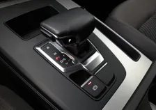 Q5 50 TFSI e quattro PHEV S-tr - Image 7