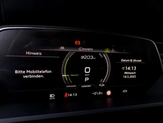 e-tron SB 50 quattro S-LINE BLACK EDITION - Image 7