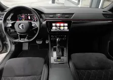 Superb Kombi SPORTLINE PHEV 156/218 DSG - Image 3