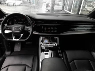 Q7 S-LINE COMPETITION 60 TFSI e quattro PHEV Tip-tr - Image 3