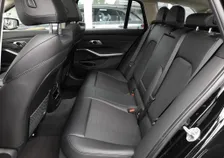 330 e Touring SPORT LINE 4x4 Aut - Image 14