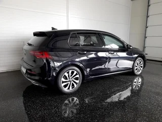 Golf VIII ACTIVE 2,0 TDI DSG - Image 2