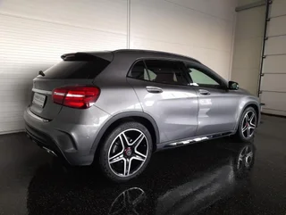 GLA AMG 4x4 200 d Aut - Image 2