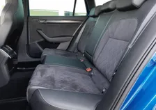 Superb Kombi SPORTLINE PHEV 156/218 DSG - Image 15