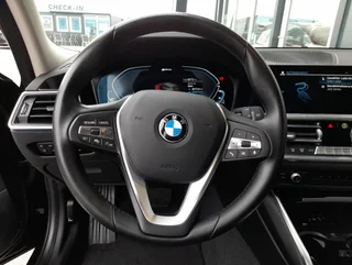 330 e Touring SPORT LINE PHEV 4x4 Aut - Image 9