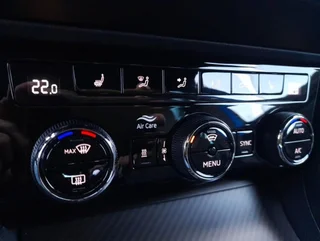 Superb Kombi SPORTLINE PHEV 156/218 DSG - Image 7