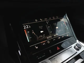 e-tron SB 50 quattro S-LINE BLACK EDITION - Image 6