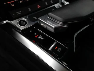 e-tron SB 50 quattro S-LINE - Image 9