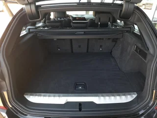 330 e Touring M-SPORT 4x4 Aut. - Image 14