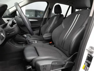 X1 4x4 PHEV Aut - Image 11