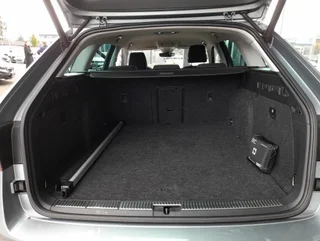 Superb Kombi STYLE PHEV 156/218  DSG - Image 15