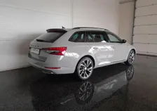 Superb Kombi SPORTLINE PHEV 156/218 DSG - Image 2