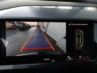 Q4 e-tron 50 quattro S-LINE - Image 6