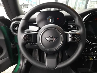 Cooper SE ESSENTIAL 32,6kWh Aut - Image 9