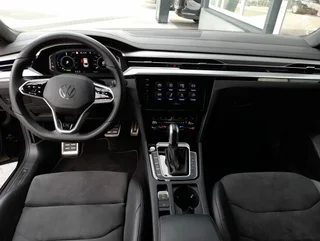 Arteon R-LINE eHybrid DSG - Image 3