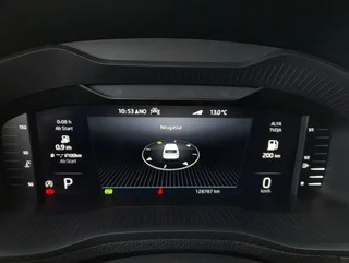 Karoq STYLE 4x4 2,0 TDI DSG - Image 10