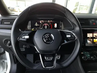 Superb Kombi SPORTLINE PHEV 156/218 DSG - Image 10