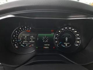 Mondeo Turnier TITANIUM 2,0 EcoBlue 4x4 Aut - Image 8